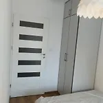 24h Self Check-in Lotnisko Blisko Stadion Targi Szpitale I Uczelnie *