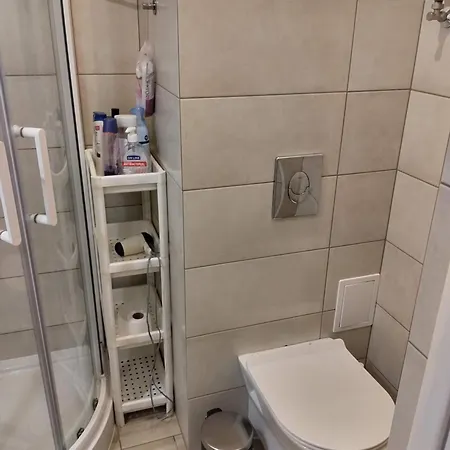 24h Self Check-in Lotnisko Blisko Stadion Targi Szpitale I Uczelnie Poznan
