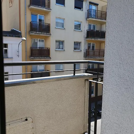 Lägenhet 24h Self Check-in Lotnisko Samodzielne Zameldowanie Blisko Stadion Targi Szpitale I Uczelnie